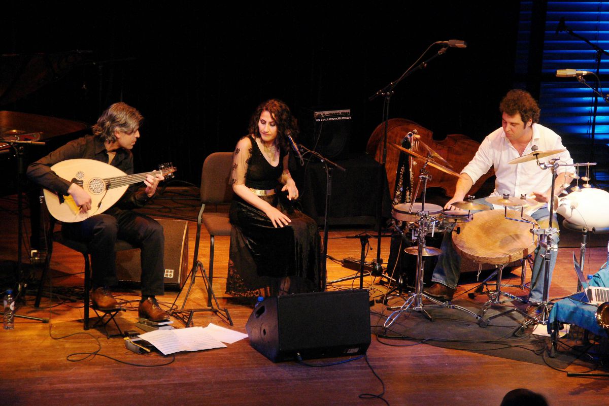 Arifa featuring Aynur Dogan